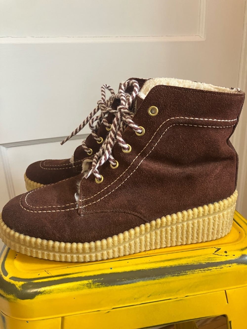 Vintage Brown Suede Lace-Up wedge Boots - Sherpa Lined